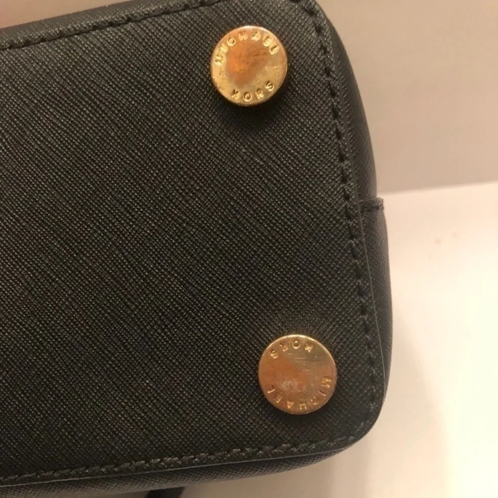 Michael kors black saffiano leather 2 way bag